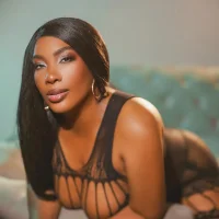 MadameEbony's Avatar Pic