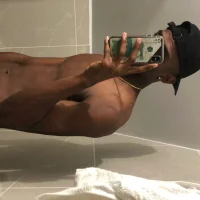 everossa's Profile Pic