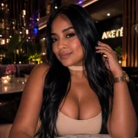 Kenia_26's Profile Pic