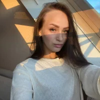 Desiree_Perhaps's Profile Pic