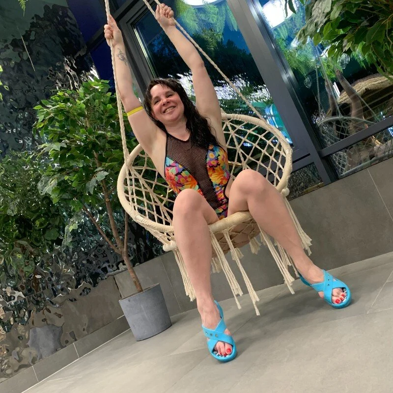 Aphelandra live cam profile