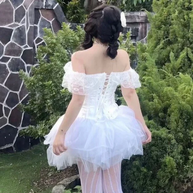 Emily_mmialody