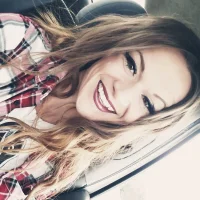 Vivivictoria's Avatar Pic