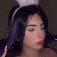 LunaLovely2002 model avatar