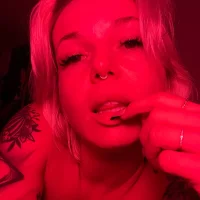 LeonieTalk's Profile Pic