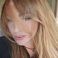 Image d’avatar de __WHISPEROFLOVE__