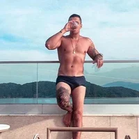 augustog2001's Profile Pic