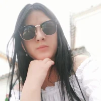 caro_leon_