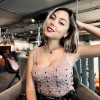 Ava_Loone webcam model