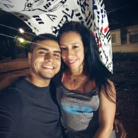 Foto do perfil de CharlotAndThomas