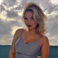 TanaDeschaine webcam
