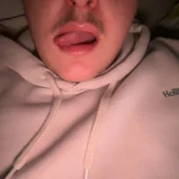 Hornyyteen23 webcam