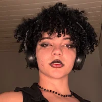 CamillyBlum Φωτ, Προφίλ