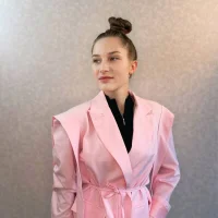 LinMazurk's Profile Pic