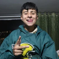 WenderLust69's Profile Pic