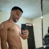 santy_tenia7's Avatar Pic