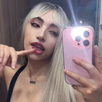 SOFIA_SWEETT22 stripchat