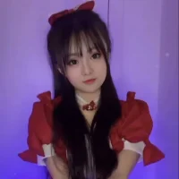 Lola-L's Profile Pic