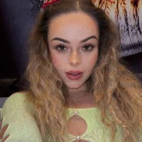 صورة الملف الشخصي لـ teasemetiffani