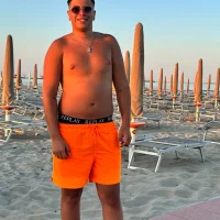 yourfavouriteboyy202 এর প্রোফাইল ছবি