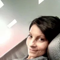 EmmaAndJohnns 的个人资料图片