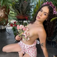 valeriesaint  頭像圖片