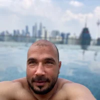 modelianoo's Profile Pic