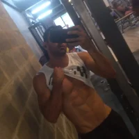 leleo8's Profile Pic