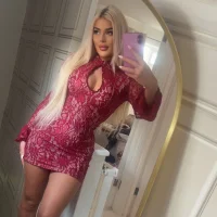 Laylarosee_ 的個人資料圖片