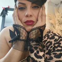 Liza_Russell 头像图片