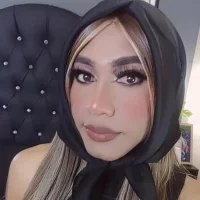 Lucia-Horny24 Φωτ, Προφίλ