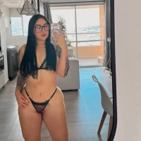 Lia_Salens's Profile Pic