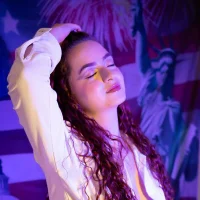 abrilsummer's Avatar Pic