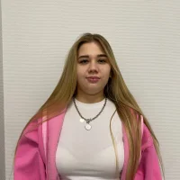 LesaThreet's Profile Pic