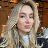 AdeleMartin's Profile Pic