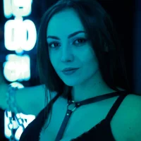 Профилна снимка на Lily_Perry