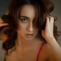 Holly_Joy's Profile Pic