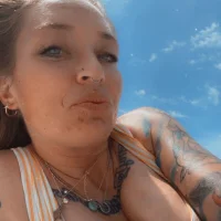 snow_skyy's Profile Pic