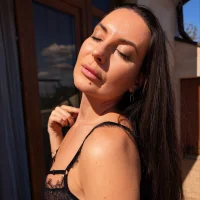 VeroniicaRosee's Avatar Pic