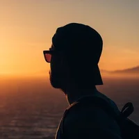 materialb0y's Profile Pic