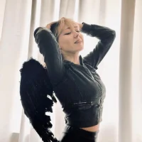 Seleniaka's Profile Pic
