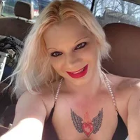 Angeleyezs' Avatar Photo