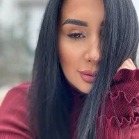 AnaRhodes Adlı Modelin Avatarı