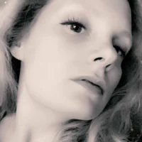 รูปโปรไฟล์ของ DaddysGirl_Mia