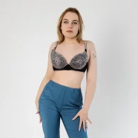 Glow_Margo Adlı Modelin Avatarı