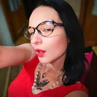חדר צ'אט לא מקוון של MillaGlow