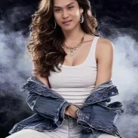 Keepmelovekiss1989 webcam