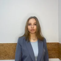 KiraHolms's Profile Pic