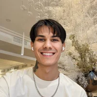 asta_haris's Profile Pic