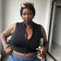 BigTitsPoshh's Profile Pic